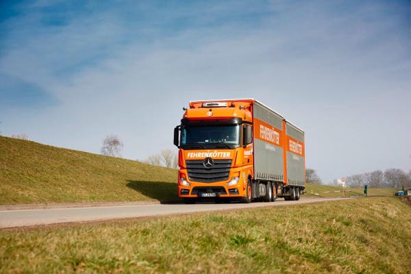 Y ܇ϵ“(dng)е؎”ȼ·.jpg