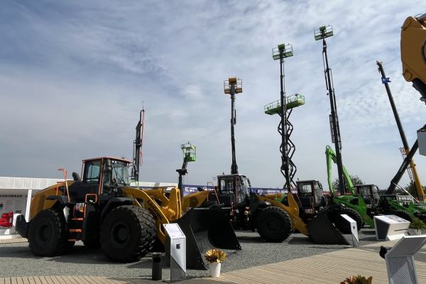 ȫw Ԫg(sh) ǵ·ж962.jpg