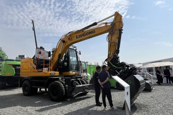 ȫw Ԫg(sh) ǵ·ж484.jpg